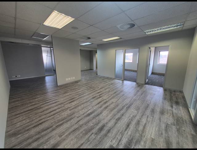 319M² OFFICE TO LET IN WOODMEAD